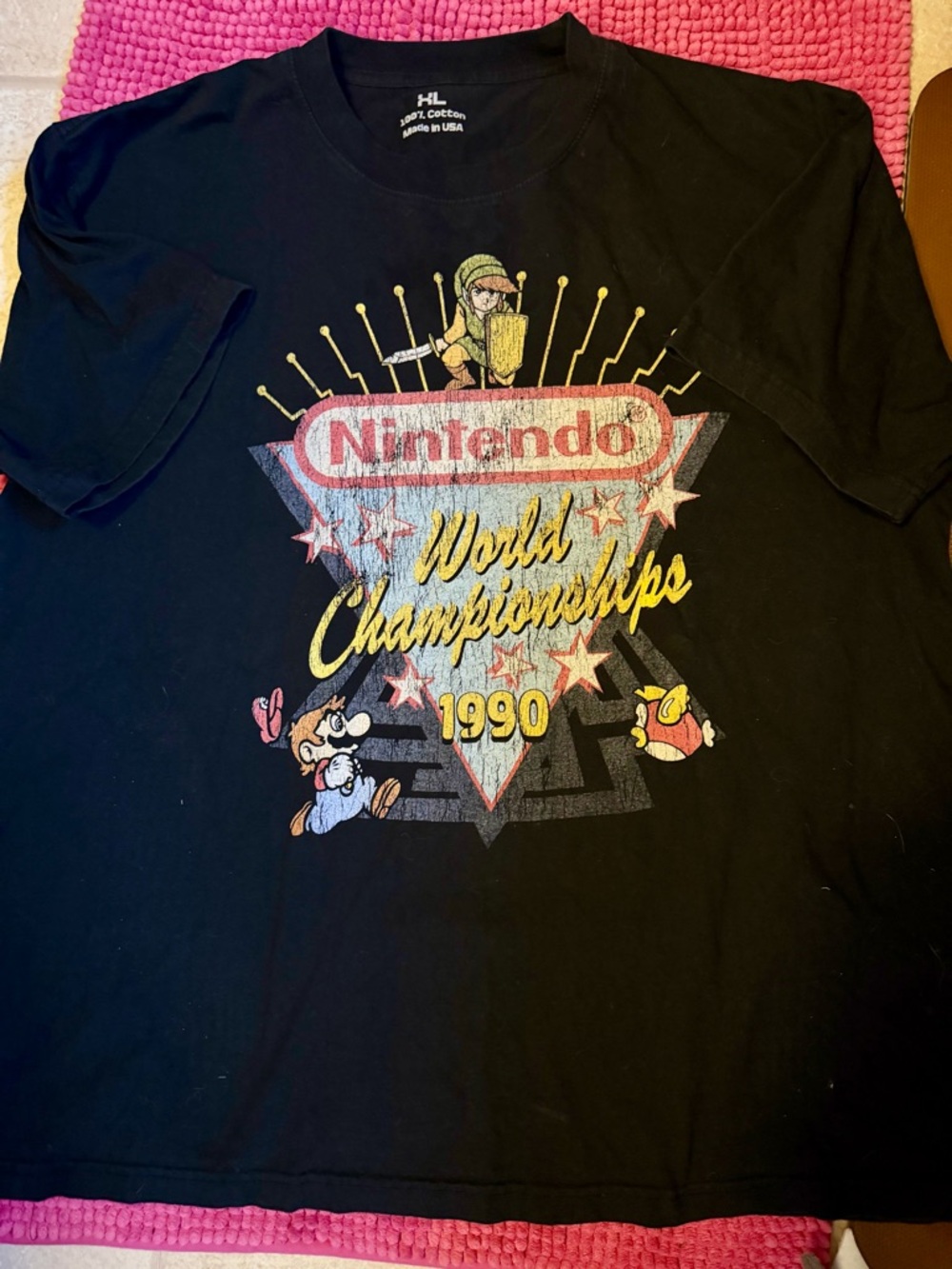 Vintage Nintendo Black 'World Championships 1990' Graphic Tee!